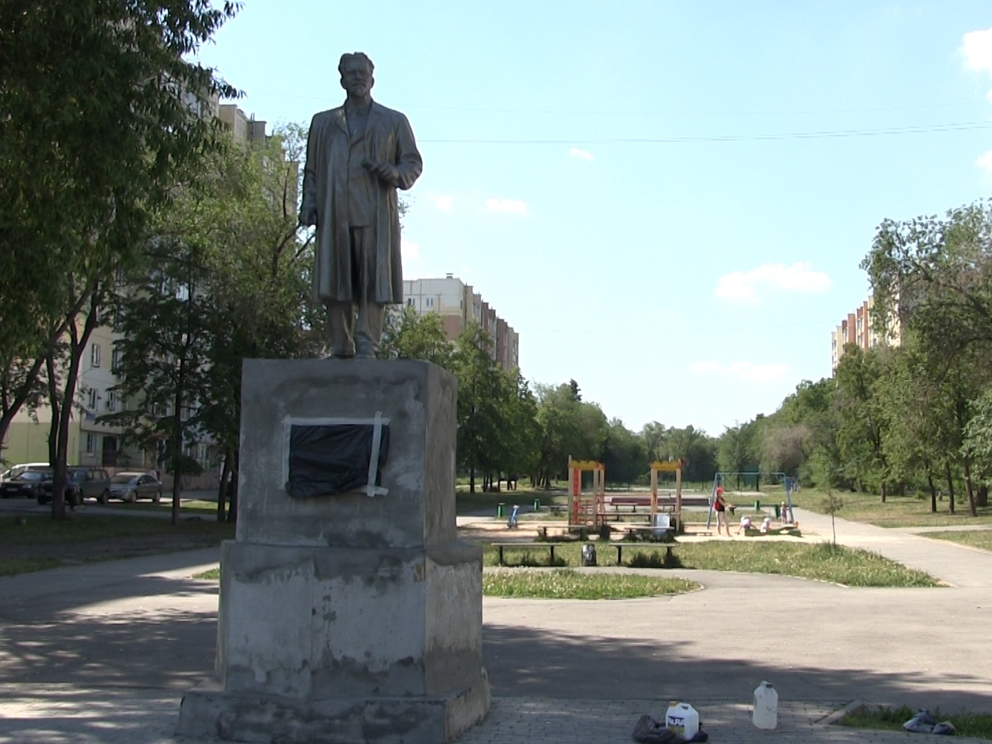 Город копейск улицы. Сквер Калинина Копейск. Сквер Бажова Копейск. Парк Калинина в Копейске. Улица Калинина Копейск.