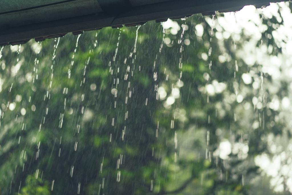 rain-outside-windows-villa.jpg